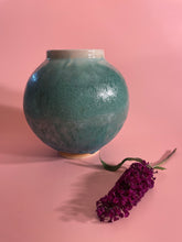 Load image into Gallery viewer, Moon &quot;Yue&quot; Jar 月
